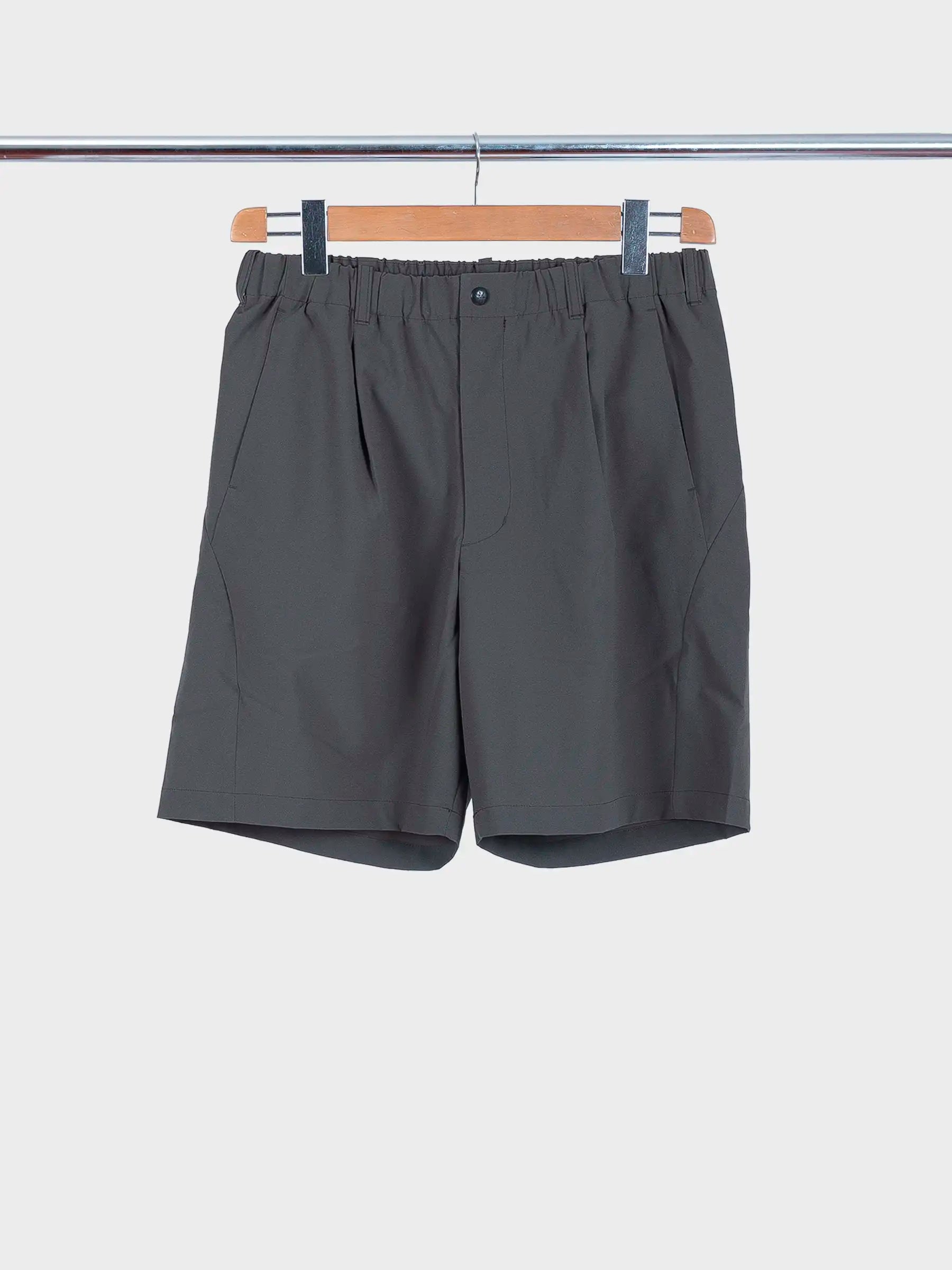 One Tuck Light Stretch Shorts Dark Olive