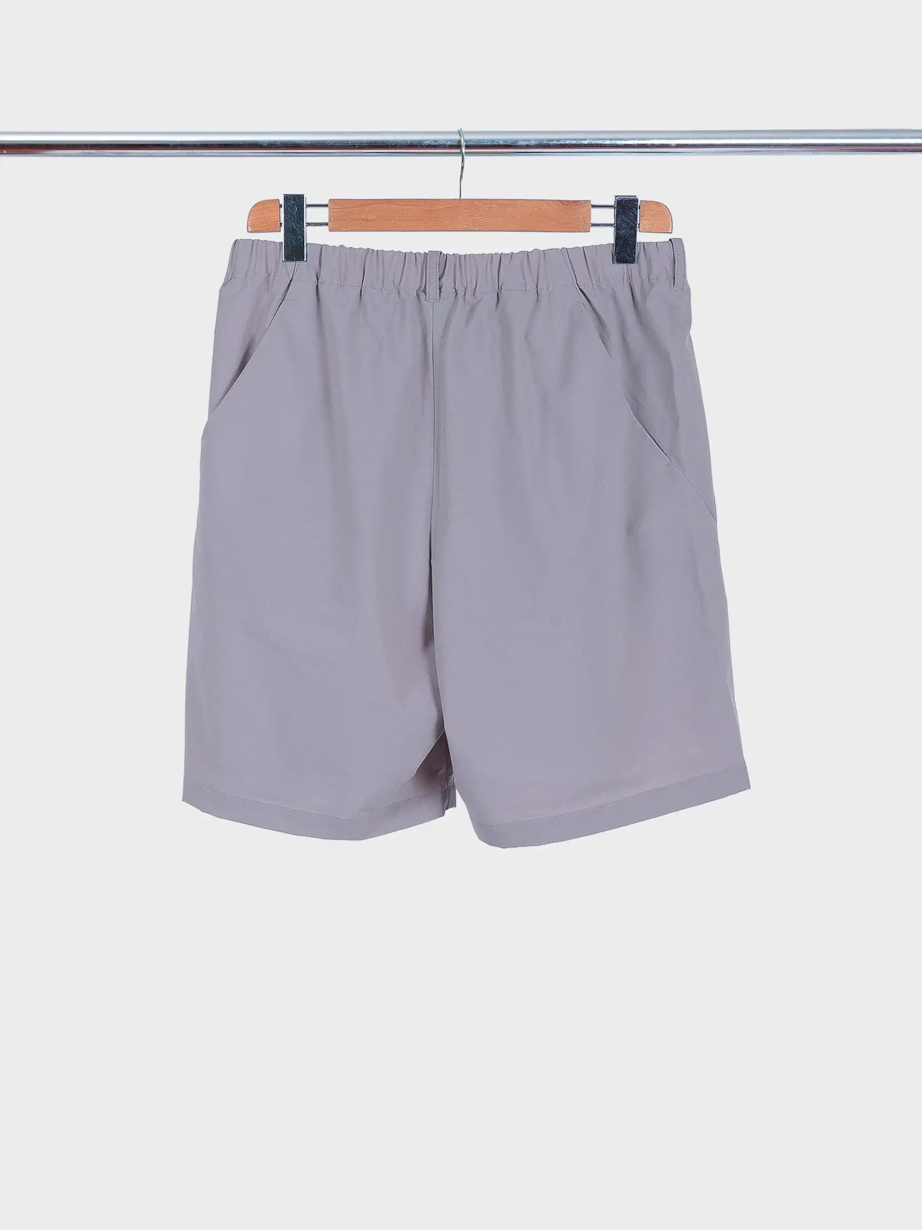 One Tuck Light Stretch Shorts Clay Beige